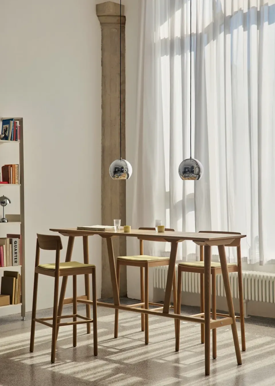 &Tradition Bar Tables*In Between SK27 Bar Table 190x50x105 cm, Lacquered oak Beige