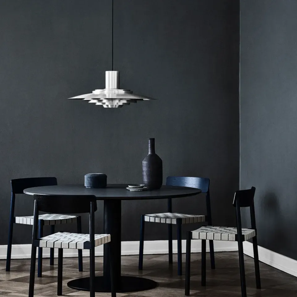 &Tradition Dining Tables*In Between SK12 dining table, lacquered oak. matte metal stand Black
