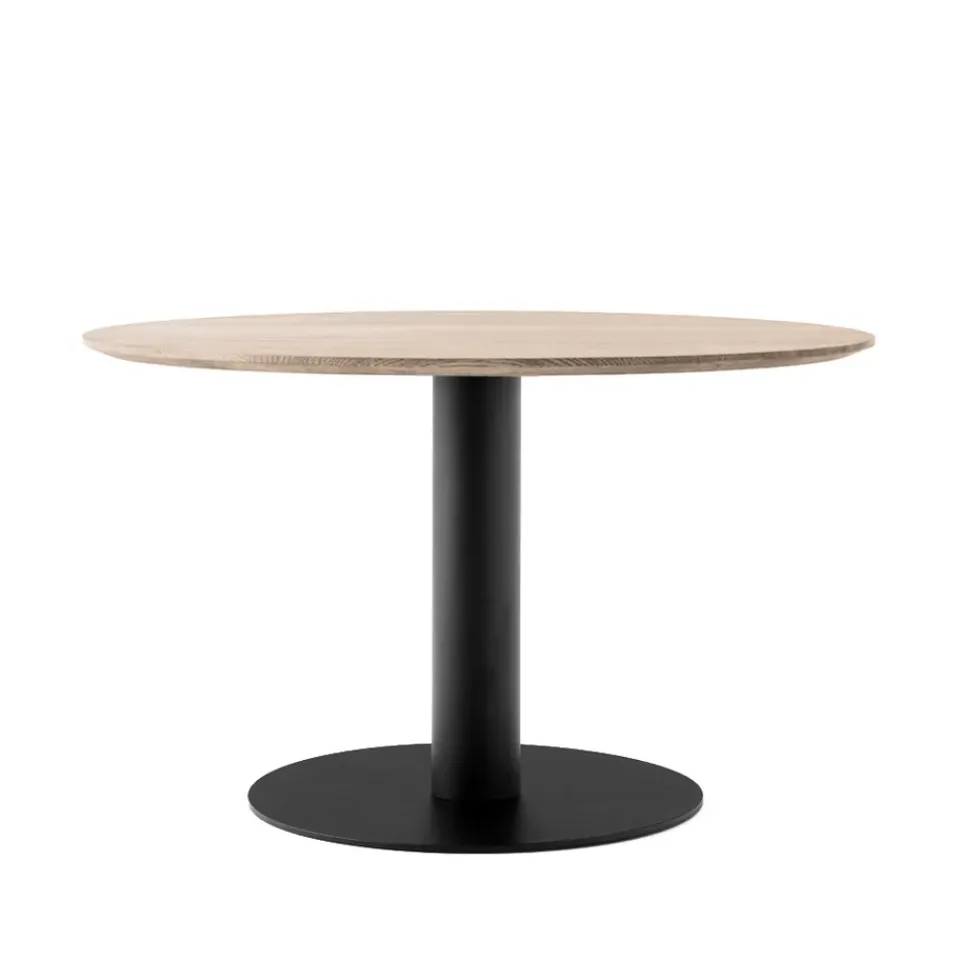 &Tradition Dining Tables*In Between SK12 dining table, Oak oil.matte black metal stand Beige