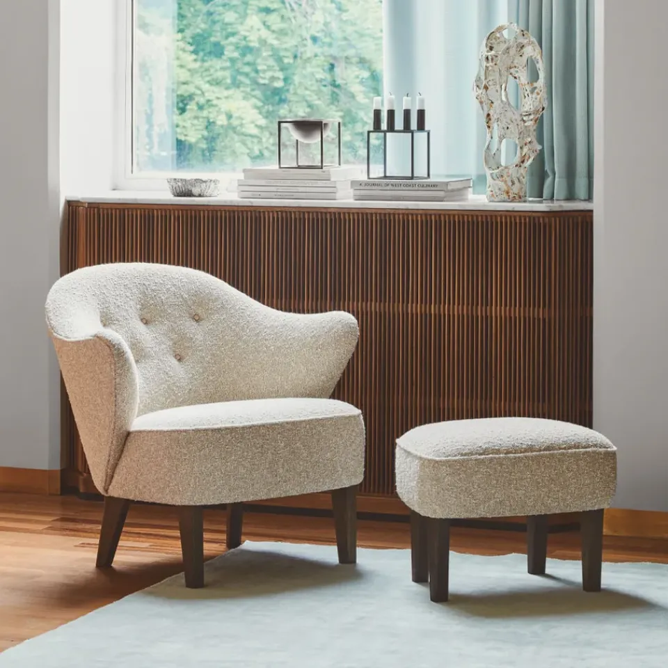 Audo Copenhagen Armchairs & Footstools*Ingeborg armchair set, Fabric sahcozero , incl. footstool, legs smoked oak Beige