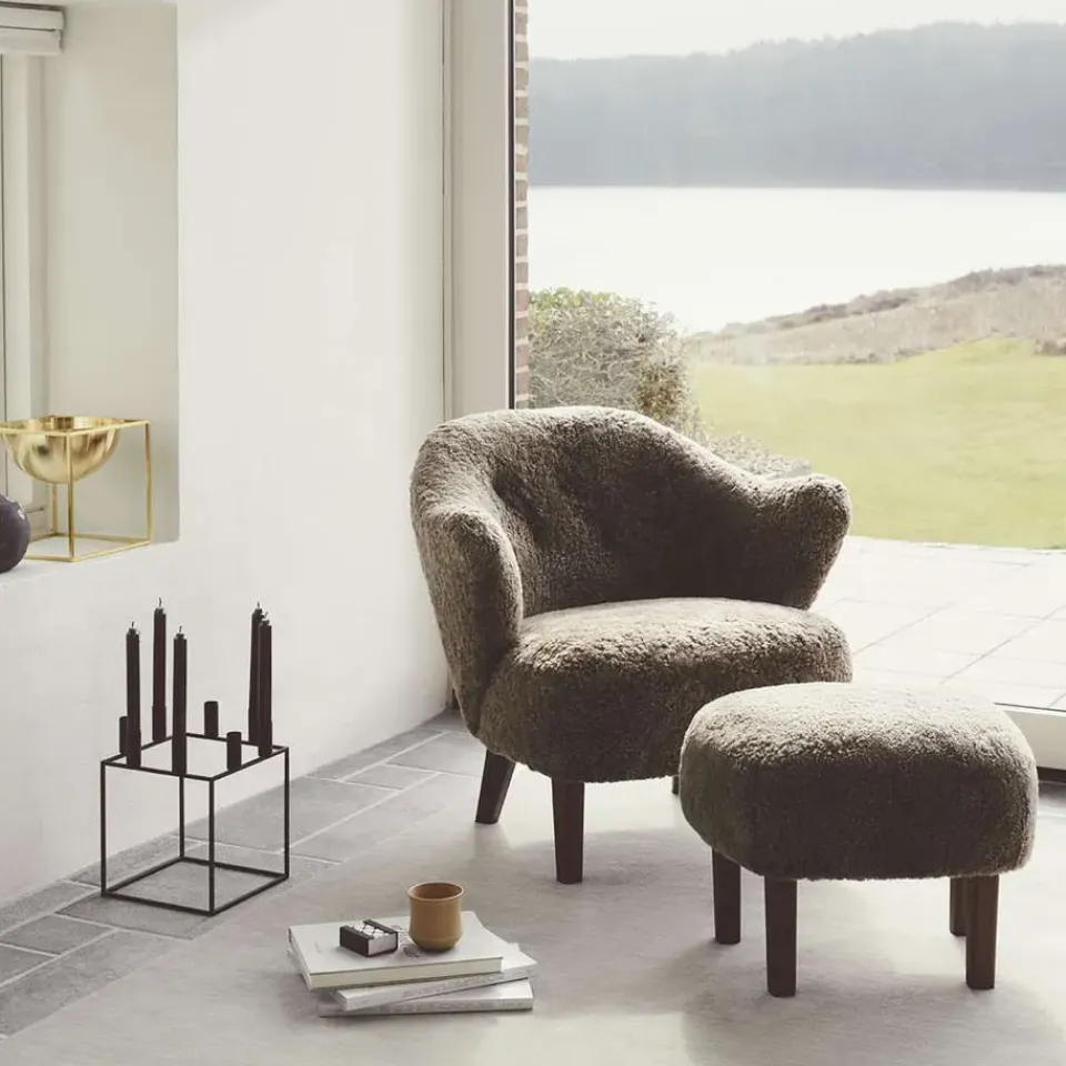 Audo Copenhagen Armchairs & Footstools*Ingeborg armchair set, Fabric sahcozero , incl. footstool, legs smoked oak Beige