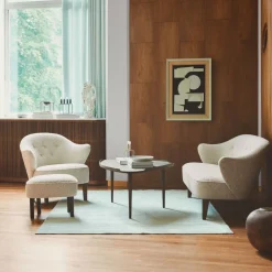 Audo Copenhagen Sofas*Ingeborg 2.5-seat sofa, Sheepskin sahara. leg oak nature Brown