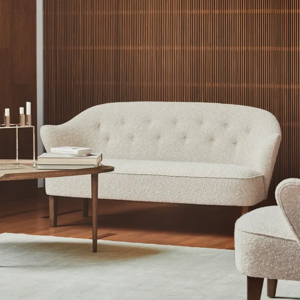 Audo Copenhagen Sofas*Ingeborg 2.5-seat sofa, Sheepskin moonlight-leg oak smoked White