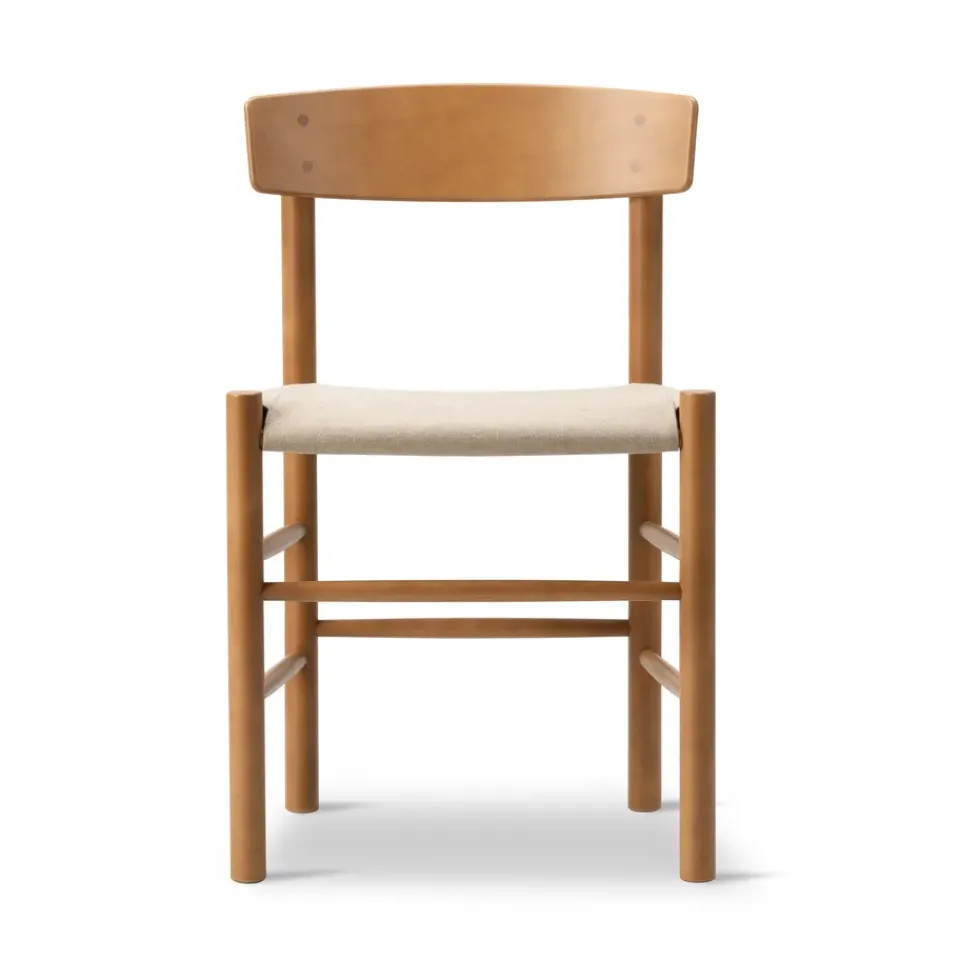Fredericia Furniture Chairs*J39 chair, Vintage lacquered beech-canvas natural Beige