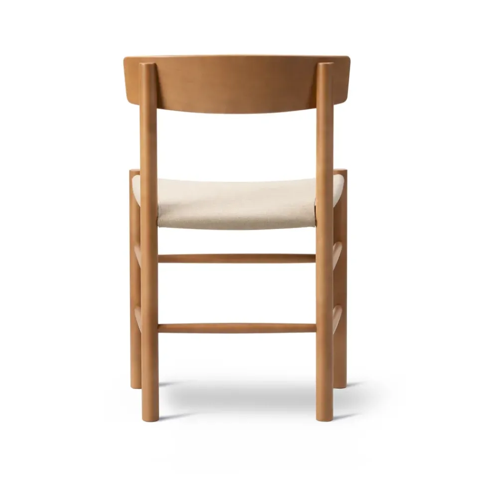 Fredericia Furniture Chairs*J39 chair, Vintage lacquered beech-canvas natural Beige