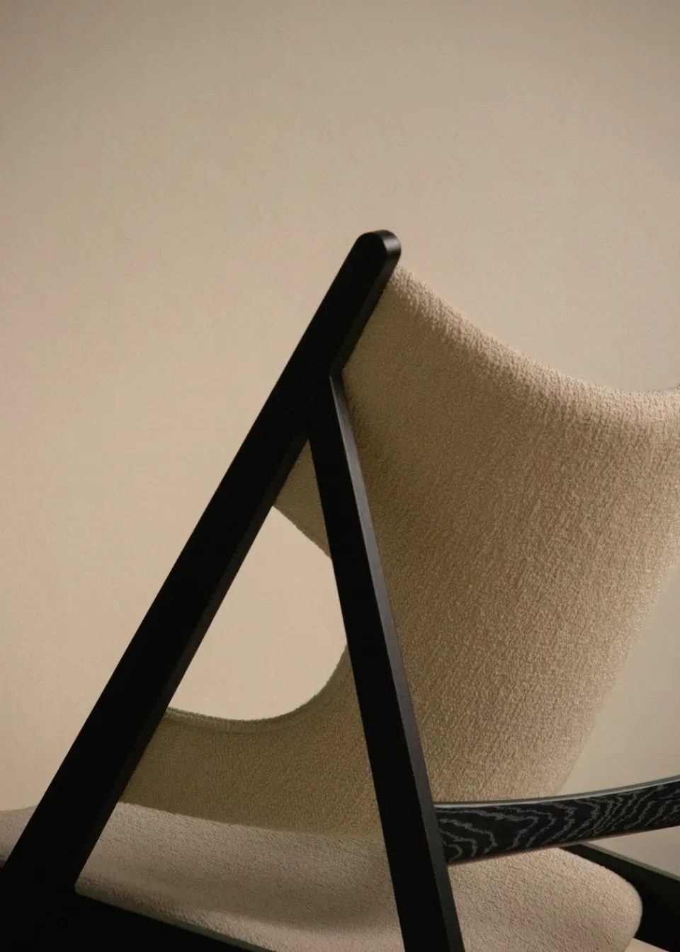 Audo Copenhagen Armchairs & Footstools*Knitting lounge chair, Barnum Bouclé 24-black oak White