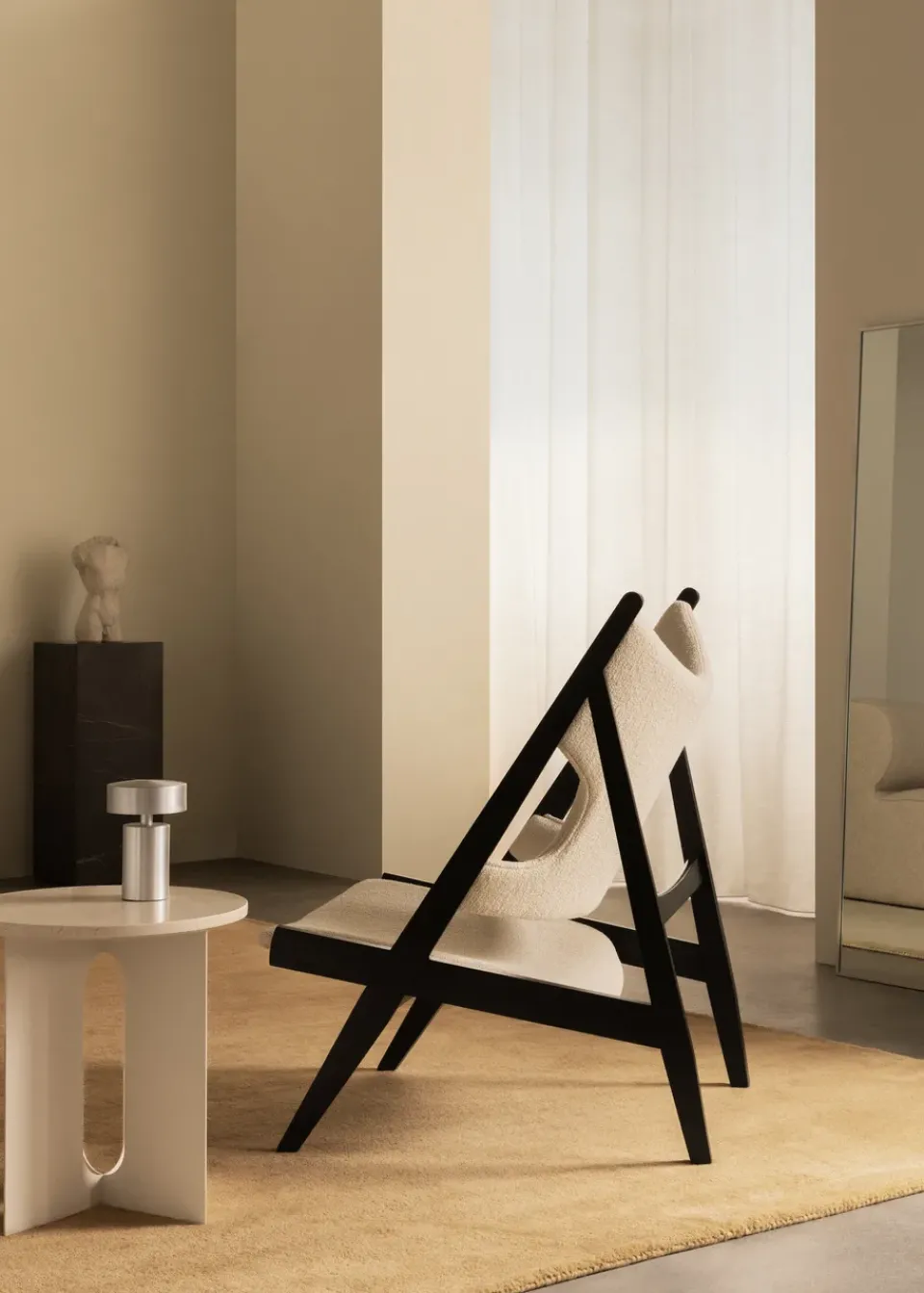 Audo Copenhagen Armchairs & Footstools*Knitting lounge chair, Barnum Bouclé 24-black oak White