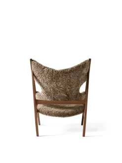 Audo Copenhagen Armchairs & Footstools*Knitting lounge chair, Sheepskin sahara, walnut legs Brown
