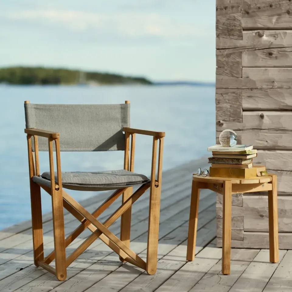 Skargaarden Seating*Kryss Lounge armchair, Agora Nautic navy , teak Blue