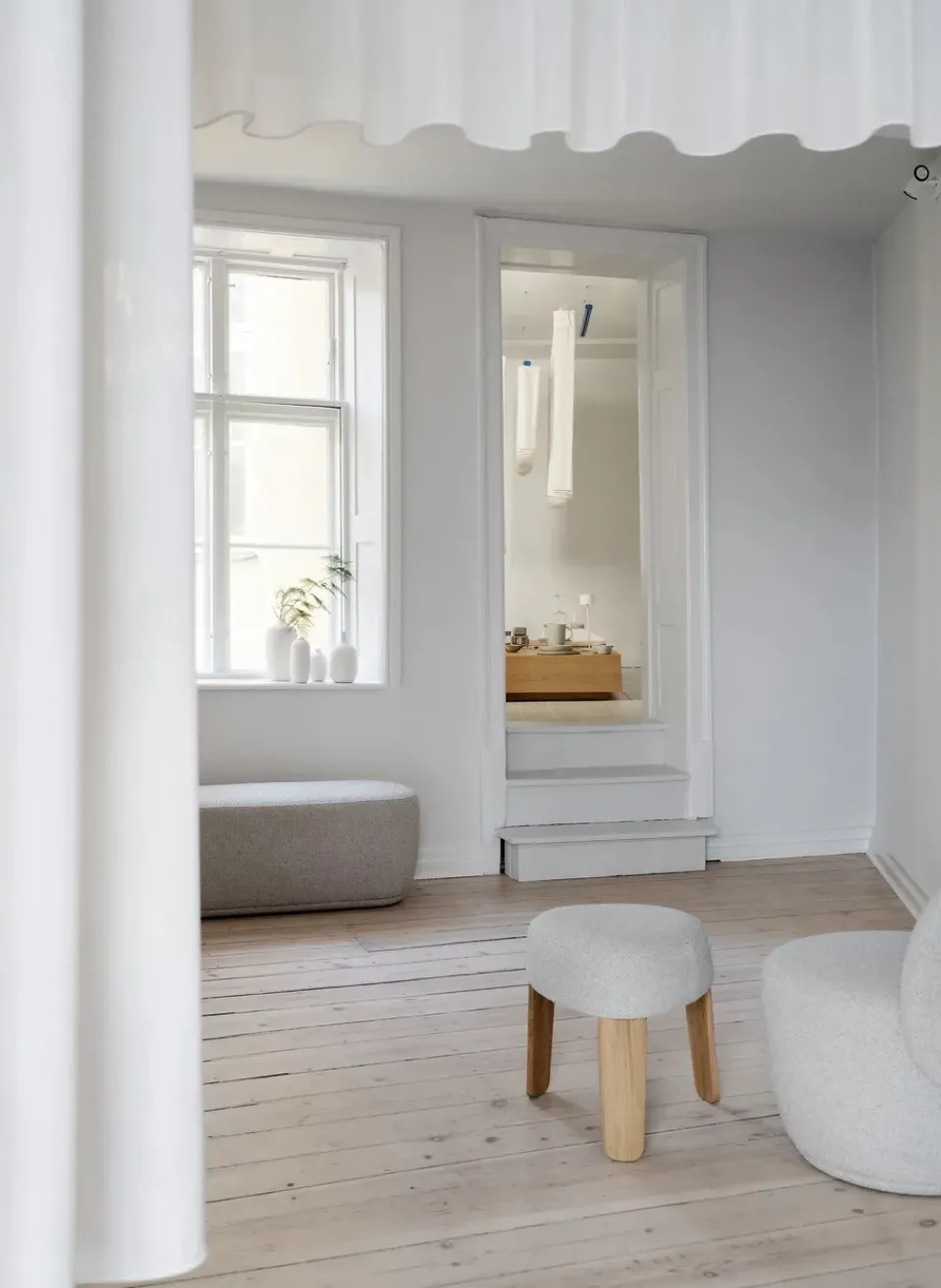 Blomus Sitting Poufs*Kuon ottoman Ø48x45 cm, Boucla Beige