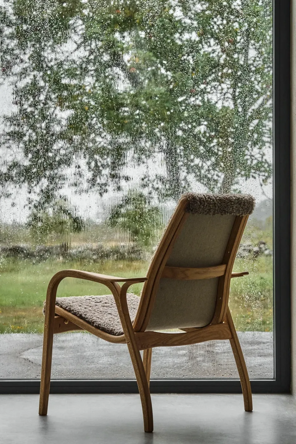 Swedese Armchairs & Footstools*Laminett arm chair oiled oak/sheep skin, Sahara (nougat brown) Beige