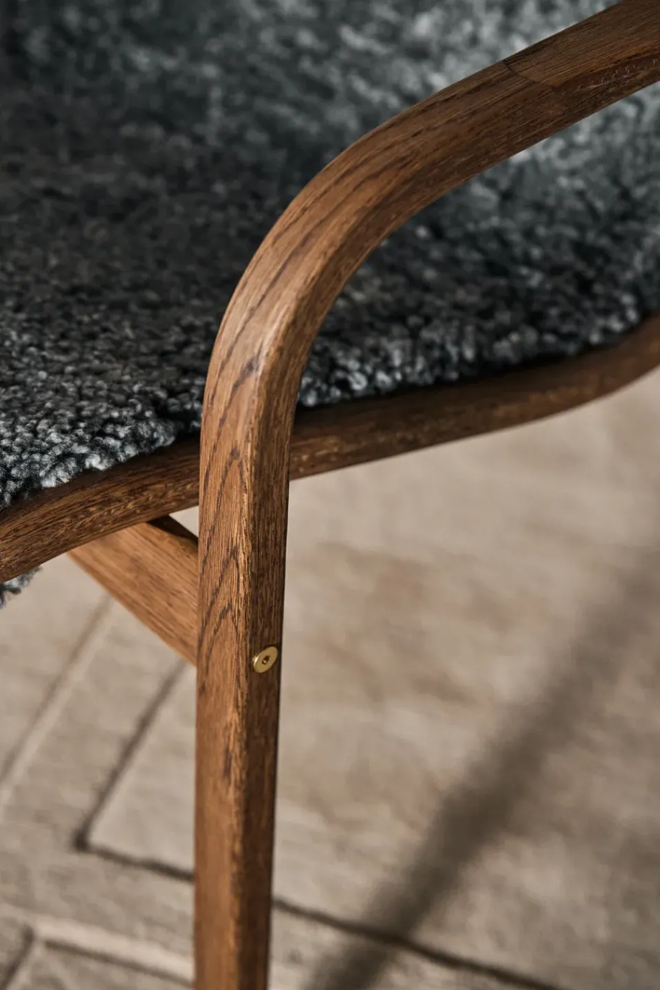 Swedese Armchairs & Footstools*Lamino armchair and footstool oak/sheepskin Special Edition, Rubio Monocoat Chocolate-Charcoal Grey