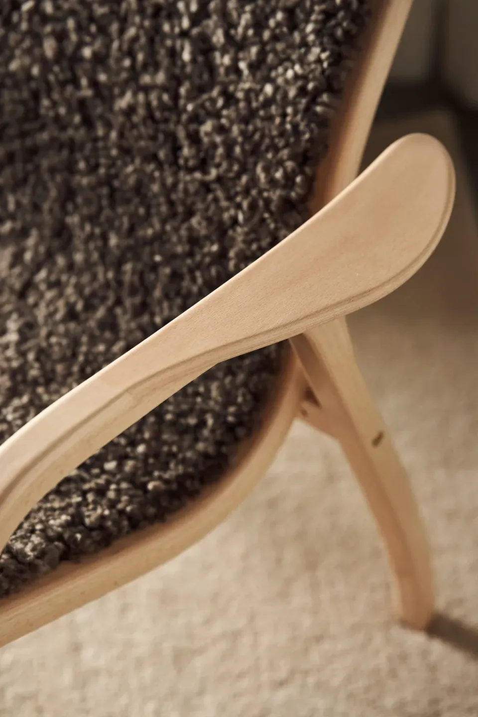 Swedese Armchairs & Footstools*Lamino armchair and footstool varnished beech/sheepskin, Sahara (nougat-) Brown