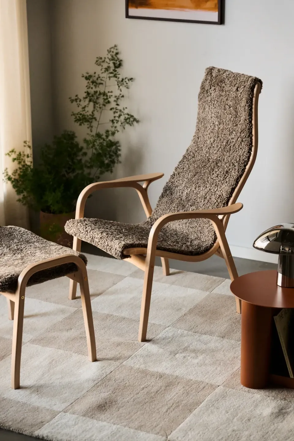 Swedese Armchairs & Footstools*Lamino armchair and footstool varnished beech/sheepskin, Sahara (nougat-) Brown