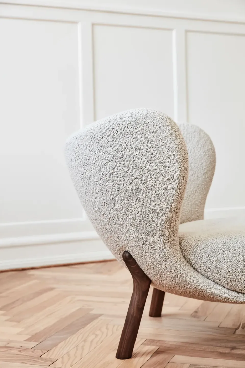 &Tradition Armchairs & Footstools*Little Petra VB1 armchair, Oiled walnut-Karakorum 003 Beige