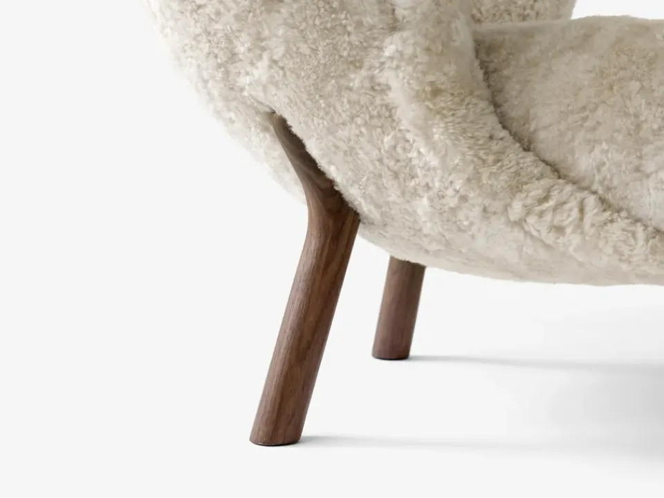 &Tradition Armchairs & Footstools*Little Petra VB1 armchair, Walnut-Moonlight Beige