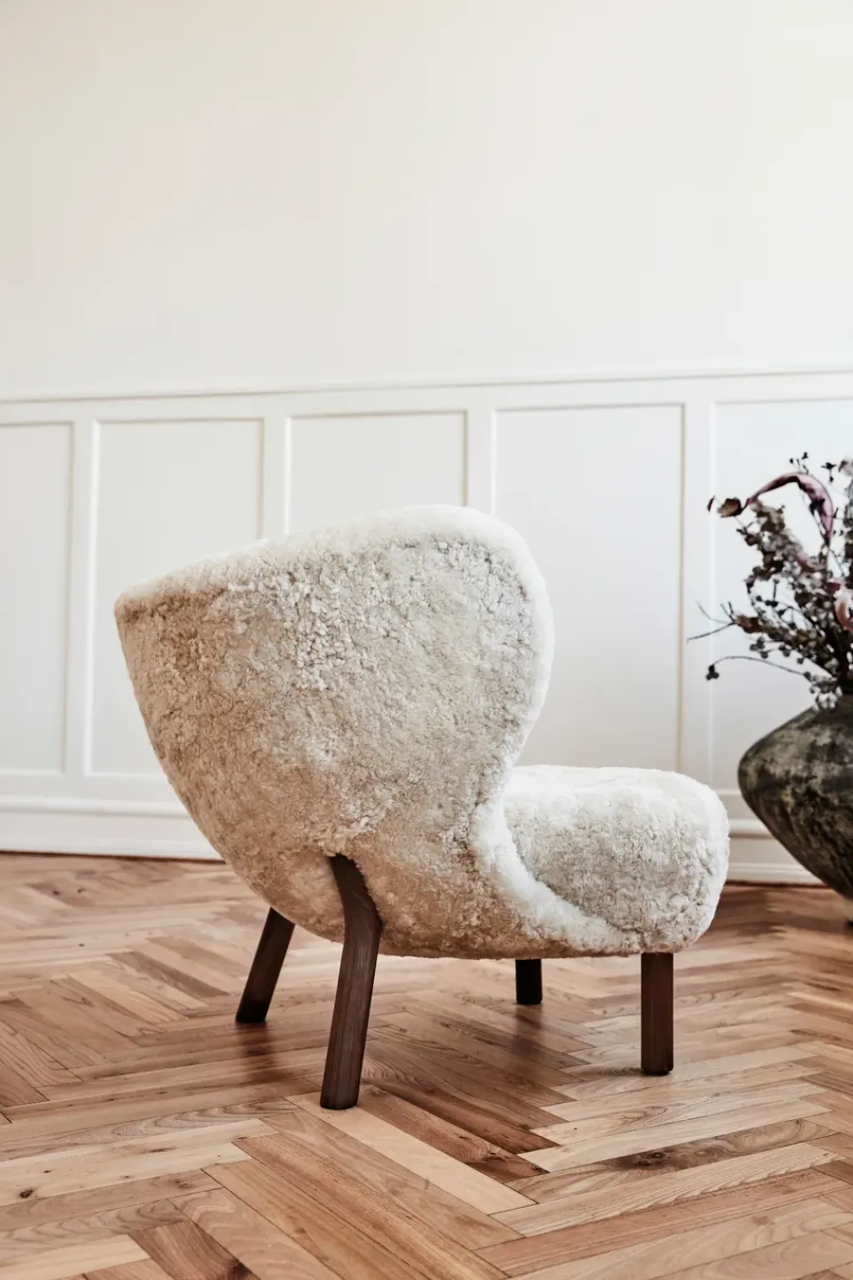 &Tradition Armchairs & Footstools*Little Petra VB1 armchair, Walnut-Moonlight Beige
