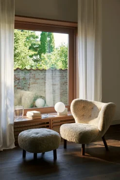 &Tradition Armchairs & Footstools*Little Petra VB1 armchair incl. pouffe ATD1, Oiled walnut-Moonlight Beige