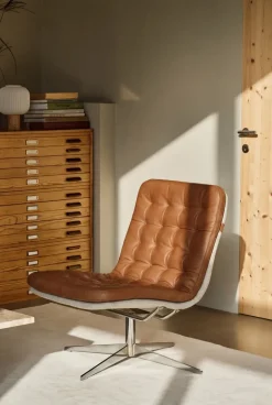 1898 Armchairs & Footstools*Loholm armchair with swivel function, Cognac leather-Bern 0341 Beige