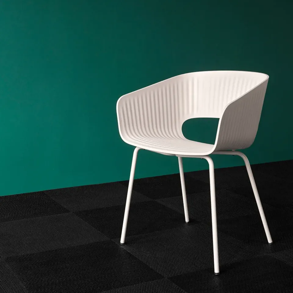 Montana Chairs*Marée 401 chair, Mushroom lacquered metal legs Brown
