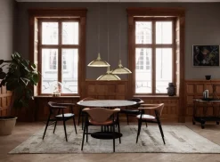 GUBI Chairs*Masculo dining chair, Eero special FR 106-walnut Beige