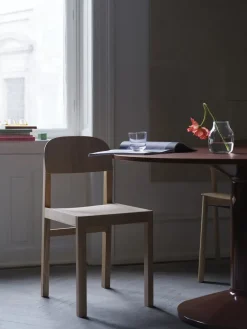 Muuto Dining Tables*Midst pedestal table, Dark linoleum-dark , Ø120 cm Red
