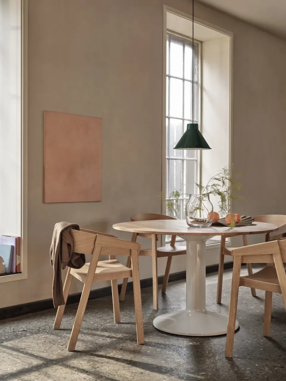 Muuto Dining Tables*Midst pedestal table, Oiled oak-grey, Ø120 cm BrownGrey