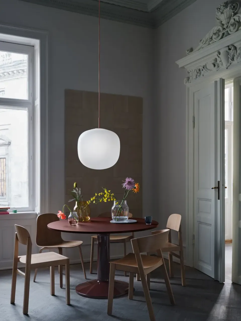Muuto Dining Tables*Midst pedestal table, Oiled oak-grey, Ø120 cm BrownGrey