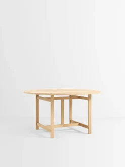 MOEBE Dining Tables*round dining table Ø140 x73.2 cm, Oak Brown