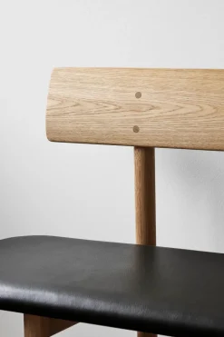 Fredericia Furniture Benches*Mogensen 3171 bench, Soaped oak-leather omni 301 Black