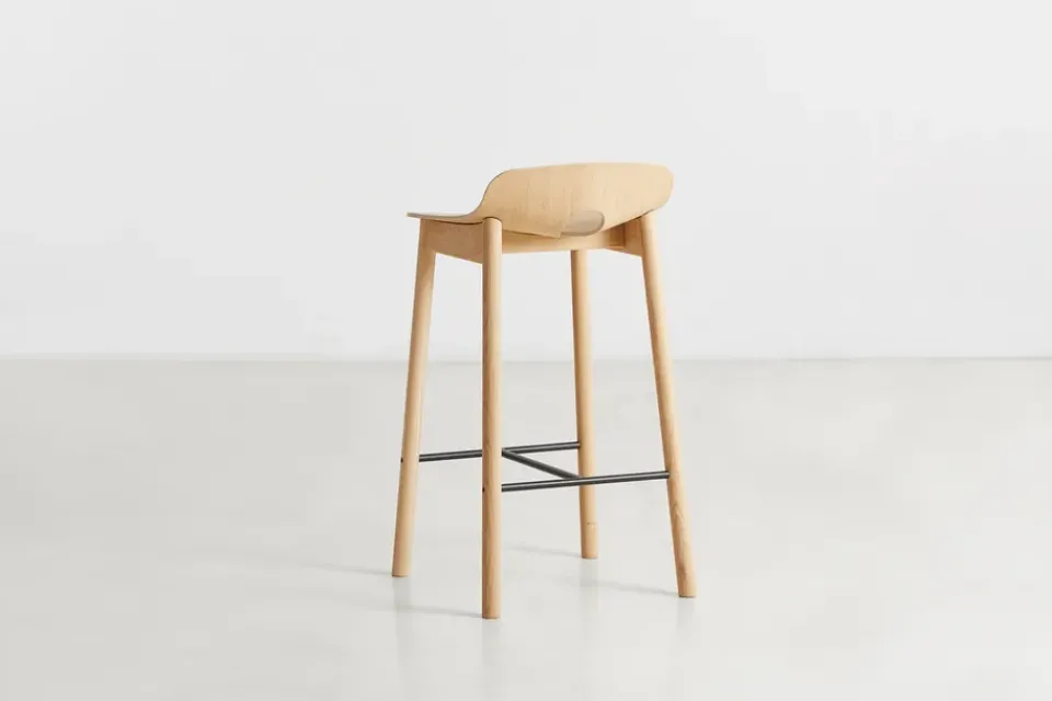 Woud Bar Stools*Mono barstool 65 cm, White pigmented oak Beige