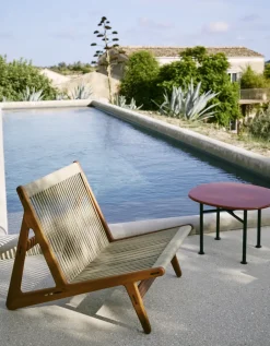 GUBI Outdoor Lounge Furniture|Armchairs & Footstools*MR01 Initial outdoor lounge chair, Oiled iroko wood Brown