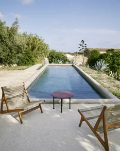 GUBI Outdoor Lounge Furniture|Armchairs & Footstools*MR01 Initial outdoor lounge chair, Oiled iroko wood Brown