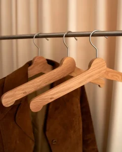 Essem Design Clothes Racks, Coat Stands & Hangers|Clothes Hooks & Hangers*Nostalgi clothes hanger 3-pack, Oak Brown