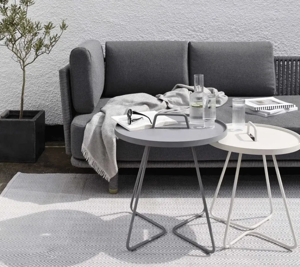 Cane-line Table For Outdoor Use*On the move table Ø44 cm, Dusty Green