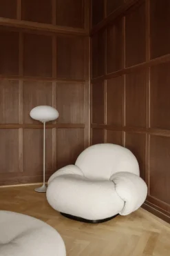 GUBI Armchairs & Footstools*Pacha lounge chair with arm rest, Karakorum 001-pearl gold White