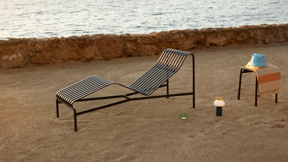 HAY Seating|Garden Sofas & Garden Benches*Palissade chaise lounge, Anthracite BlackGrey