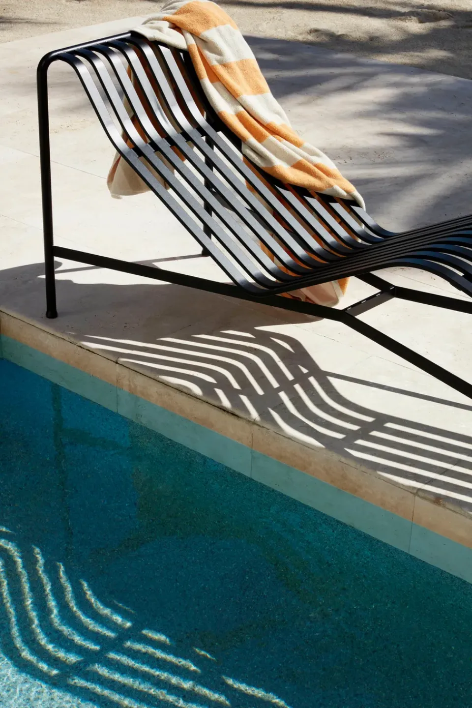 HAY Seating|Garden Sofas & Garden Benches*Palissade chaise lounge, Anthracite BlackGrey