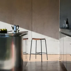 &Tradition Bar Stools*Pavilion AV38 bar stool 79 cm, Black-lacquered walnut Brown