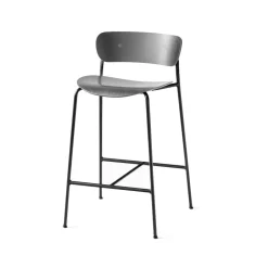 &Tradition Bar Stools*Pavilion AV7 barstool, Oak lacquer, steel legs Black