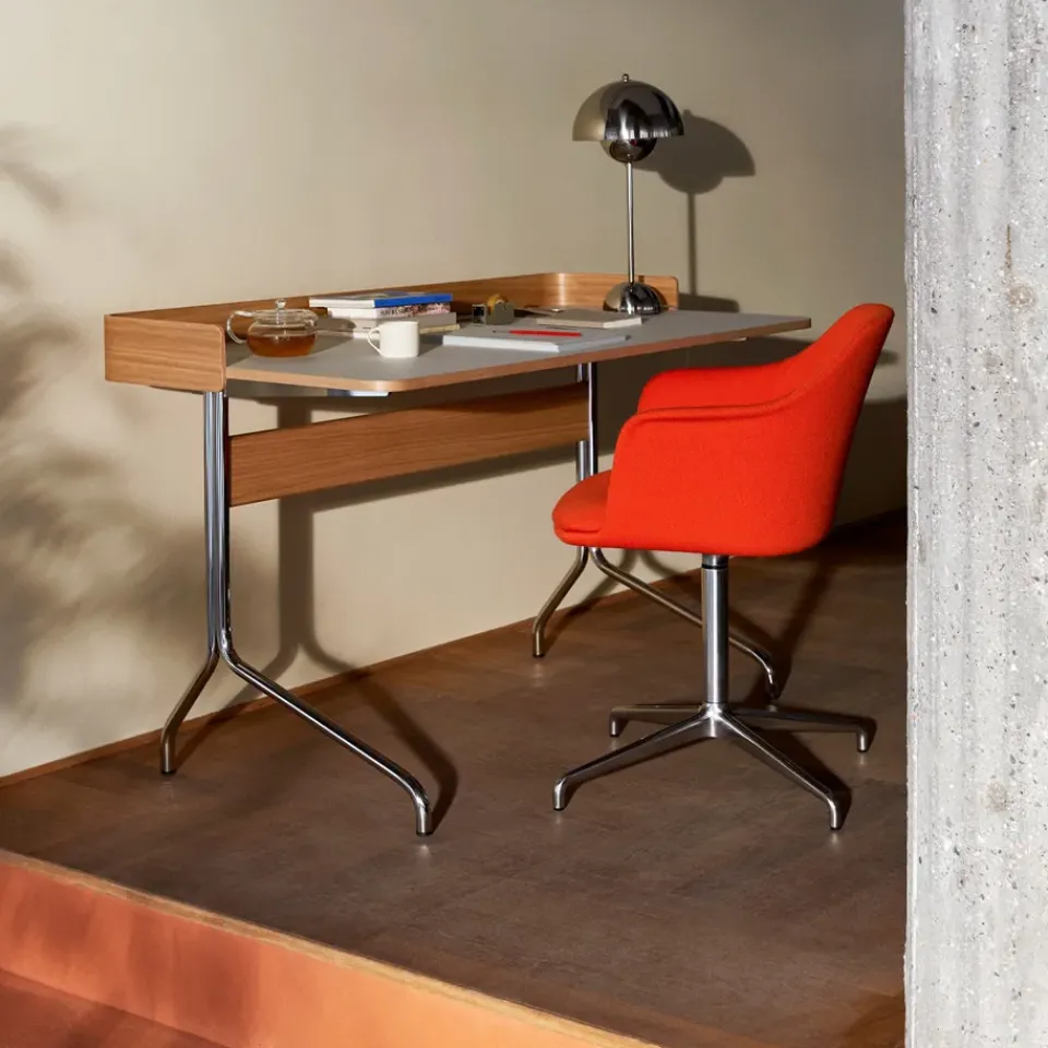 &Tradition Desks*Pavilion AV17 desk, Mushroom linoleum, lacquered oak, chrome legs Brown