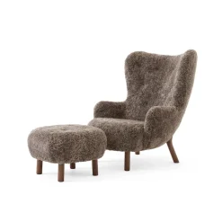 &Tradition Armchairs & Footstools*Petra VB3 high armchair incl. pouf ATD1, Oiled Walnut-Sheepskin Sahara Brown