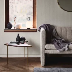 &Tradition Side Tables*Pinwheel side table HM7, Walnut BrownGold-coloured