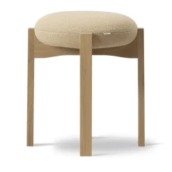Fredericia Furniture Stools*Pioneer low stool, Vidar 323-lacquered oak Beige