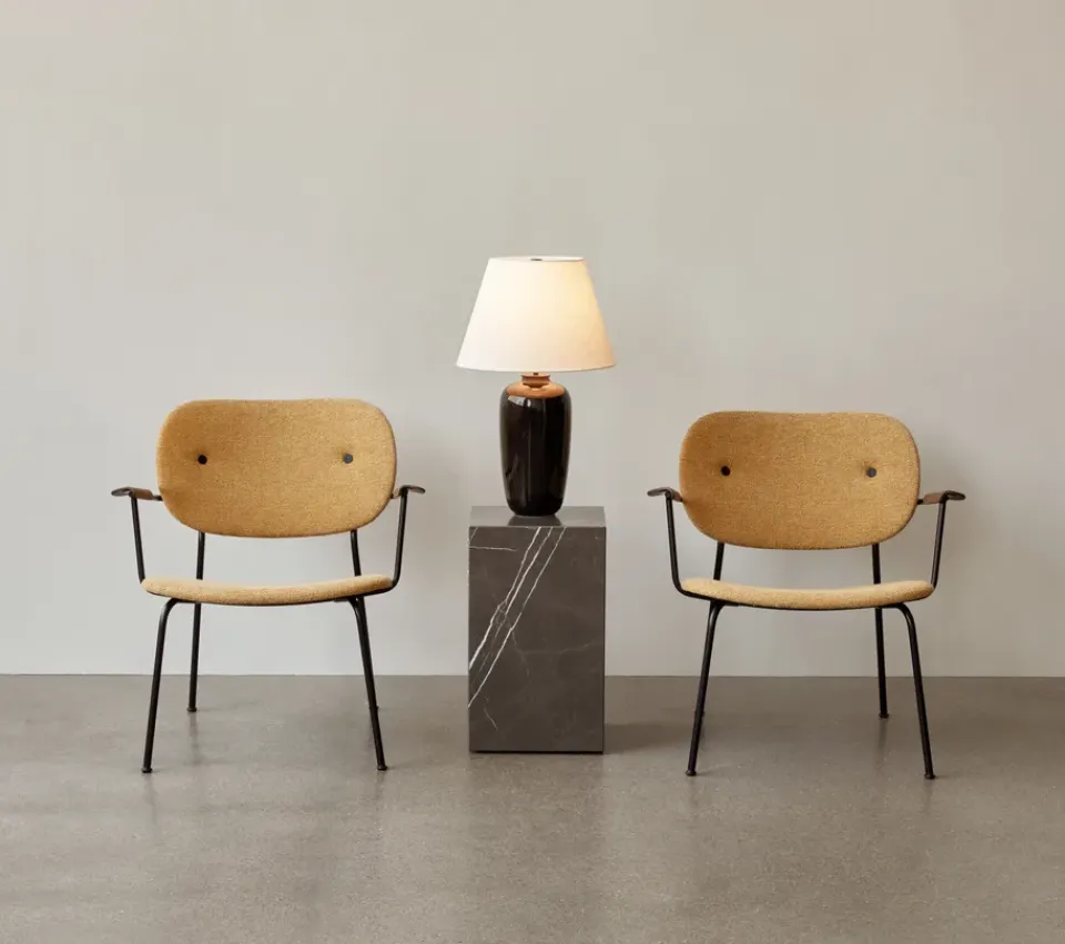 Audo Copenhagen Side Tables*Plinth tall sidetable 30x30x51 cm, Black