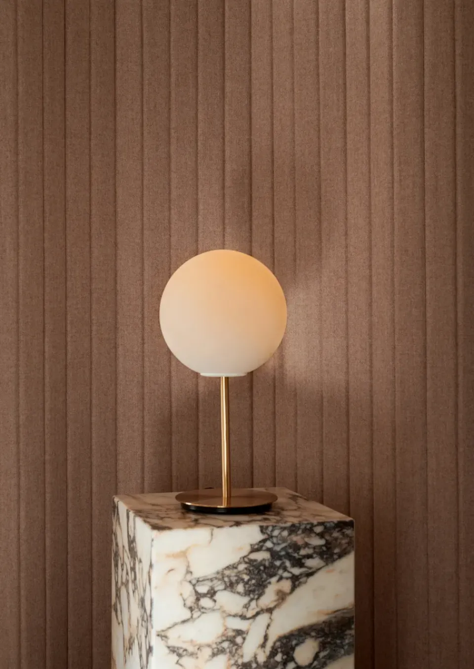 Audo Copenhagen Side Tables*Plinth tall sidetable 30x30x51 cm, rose Multi