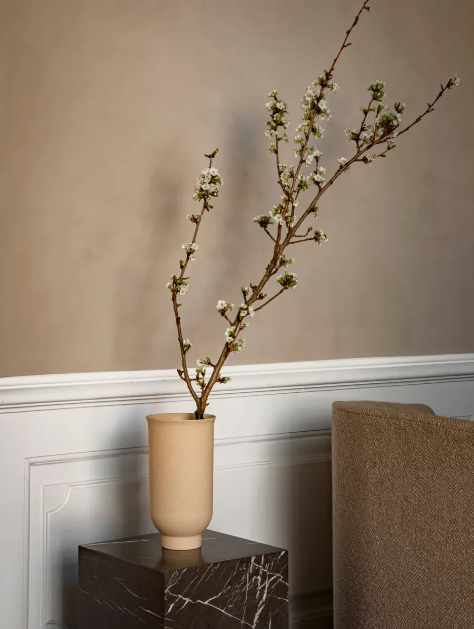 Audo Copenhagen Side Tables*Plinth tall sidetable 30x30x51 cm, Brown