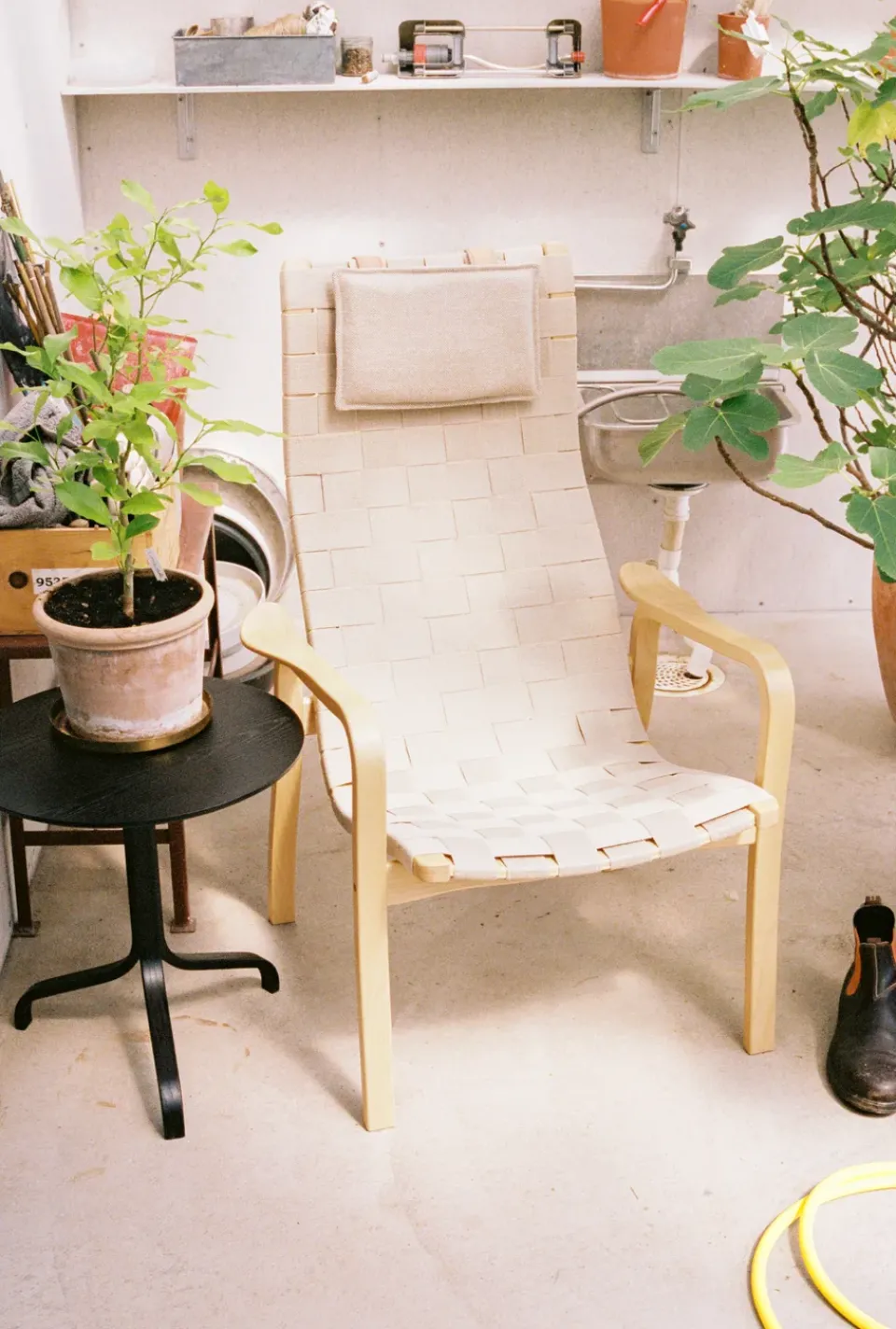 Swedese Armchairs & Footstools*Primo arm chair high with neck cushion laquered beech, Natural Beige