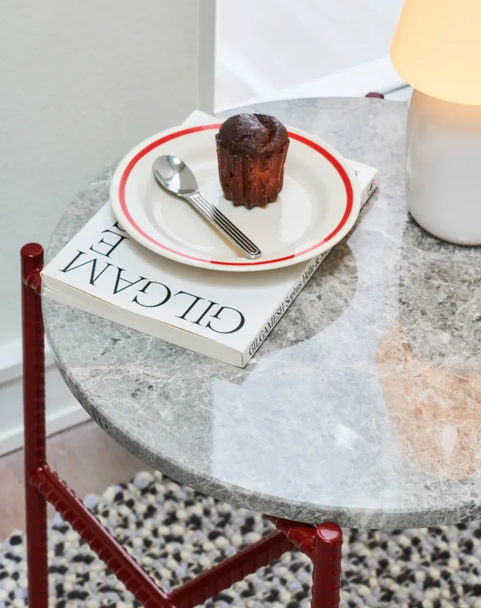 HAY Side Tables*Rebar side table Ø45 cm, Grey marble-barn red GreyRed