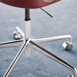 &Tradition Office Chairs*Rely HW28 office chair, brown, black base Red